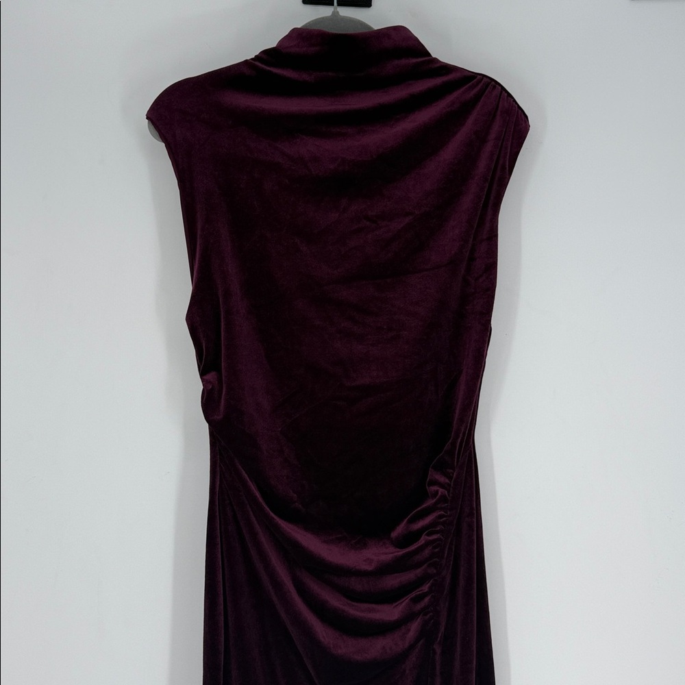 Club L London LONG BURGUNDY VELVET DRESS WITH HIGH NECK AND SIDE SLIPPING size 8 - Picture 8 of 15